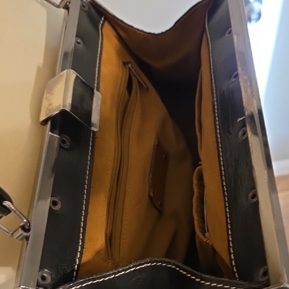 Patricia Nash Black Floral Embossed Shoulder Bag - Picture 6 of 6